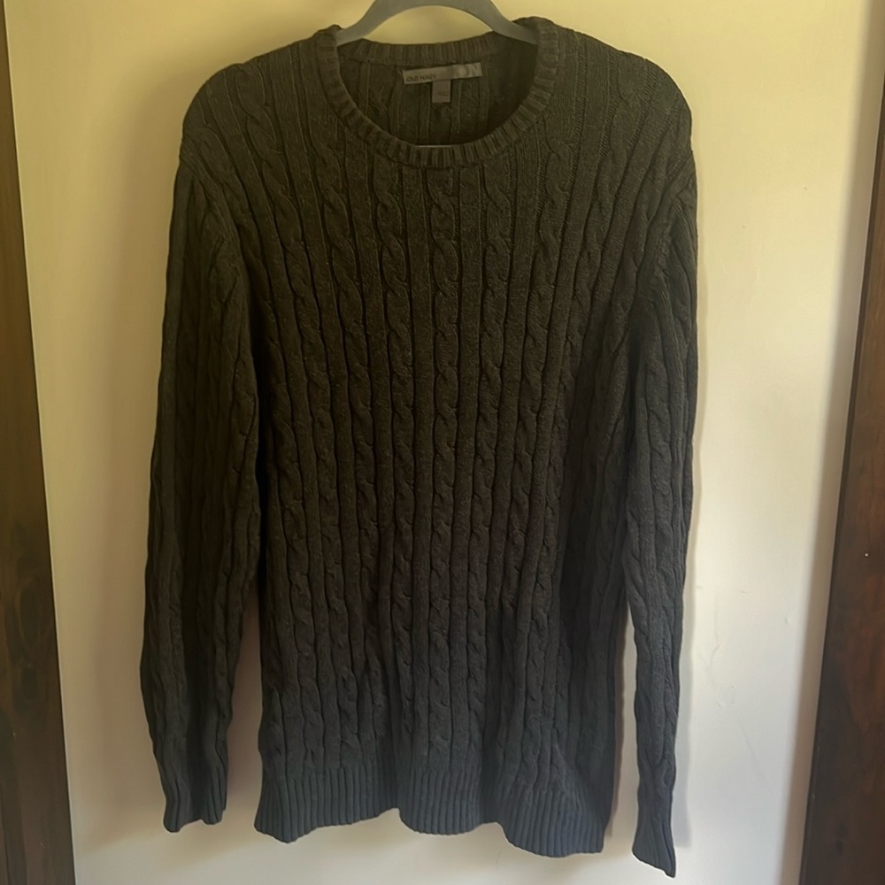 Men’s old navy sweater Large.